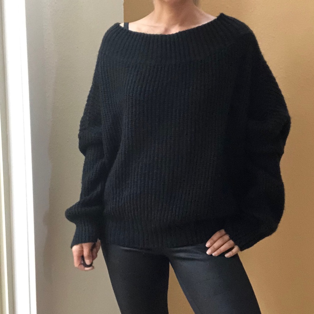 Exlura Oversized Knit Sweater One Size